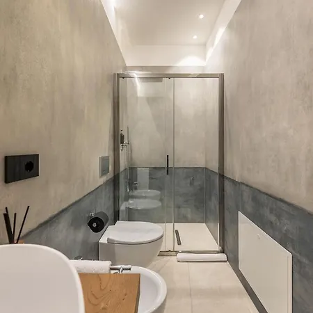 App 202 Palazzo Cavour Apartment *