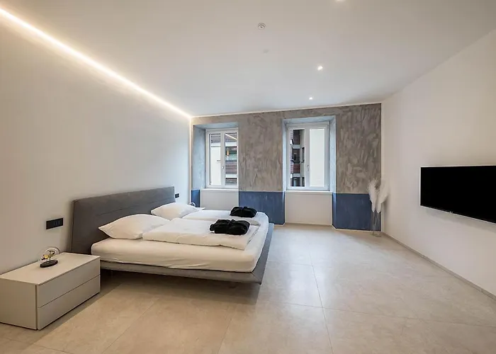 App 202 Palazzo Cavour Апартаменты