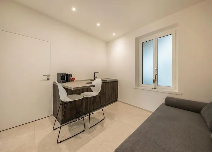 App 202 Palazzo Cavour Apartment *